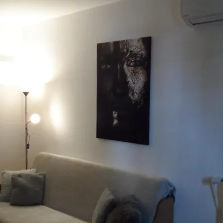 M@d Apartment